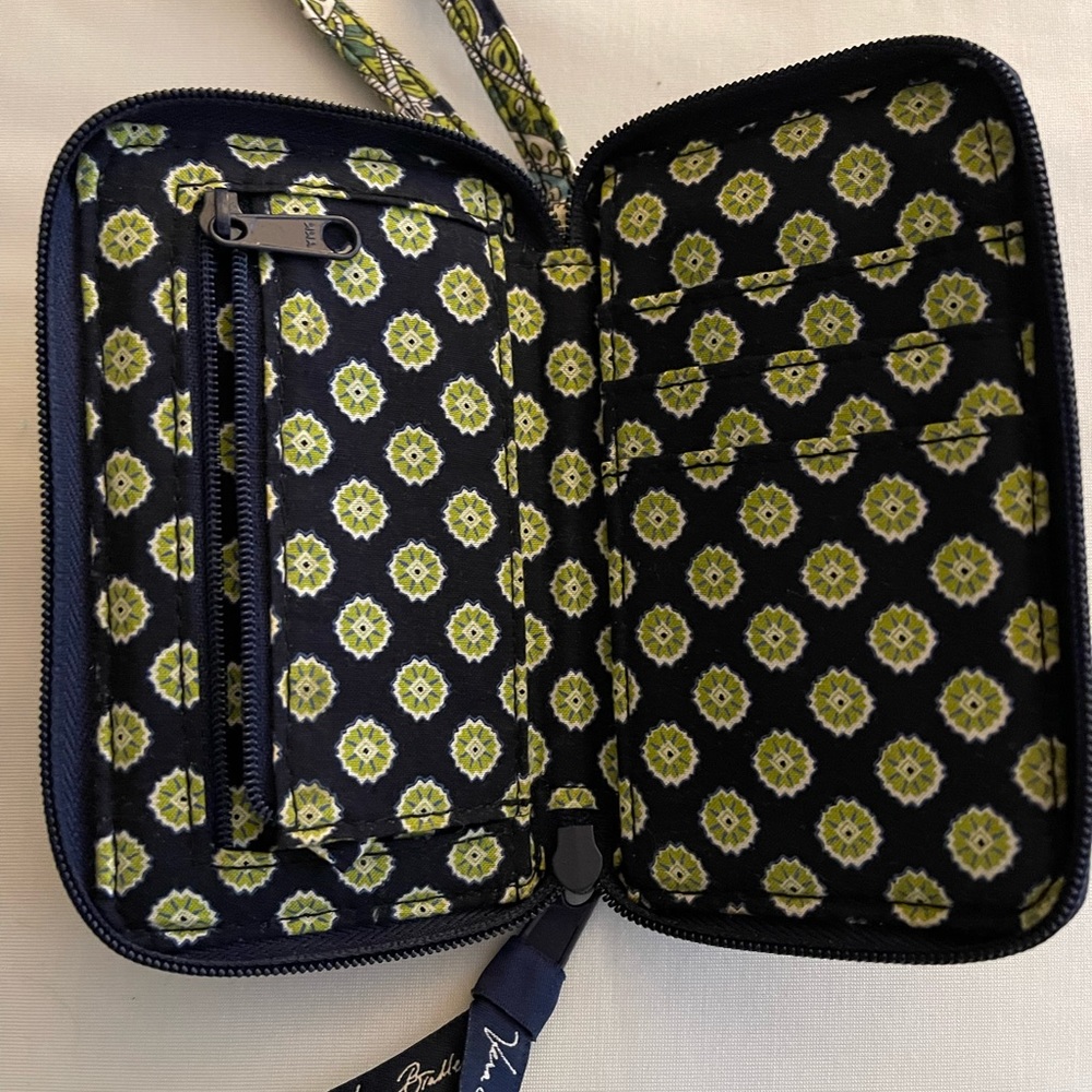 Vera Bradley wallet - Picture 5 of 7